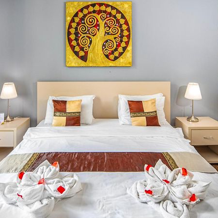 Andrassy Thai Hotel Budapest Bagian luar foto