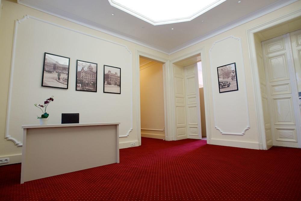 Andrassy Thai Hotel Budapest Bagian luar foto