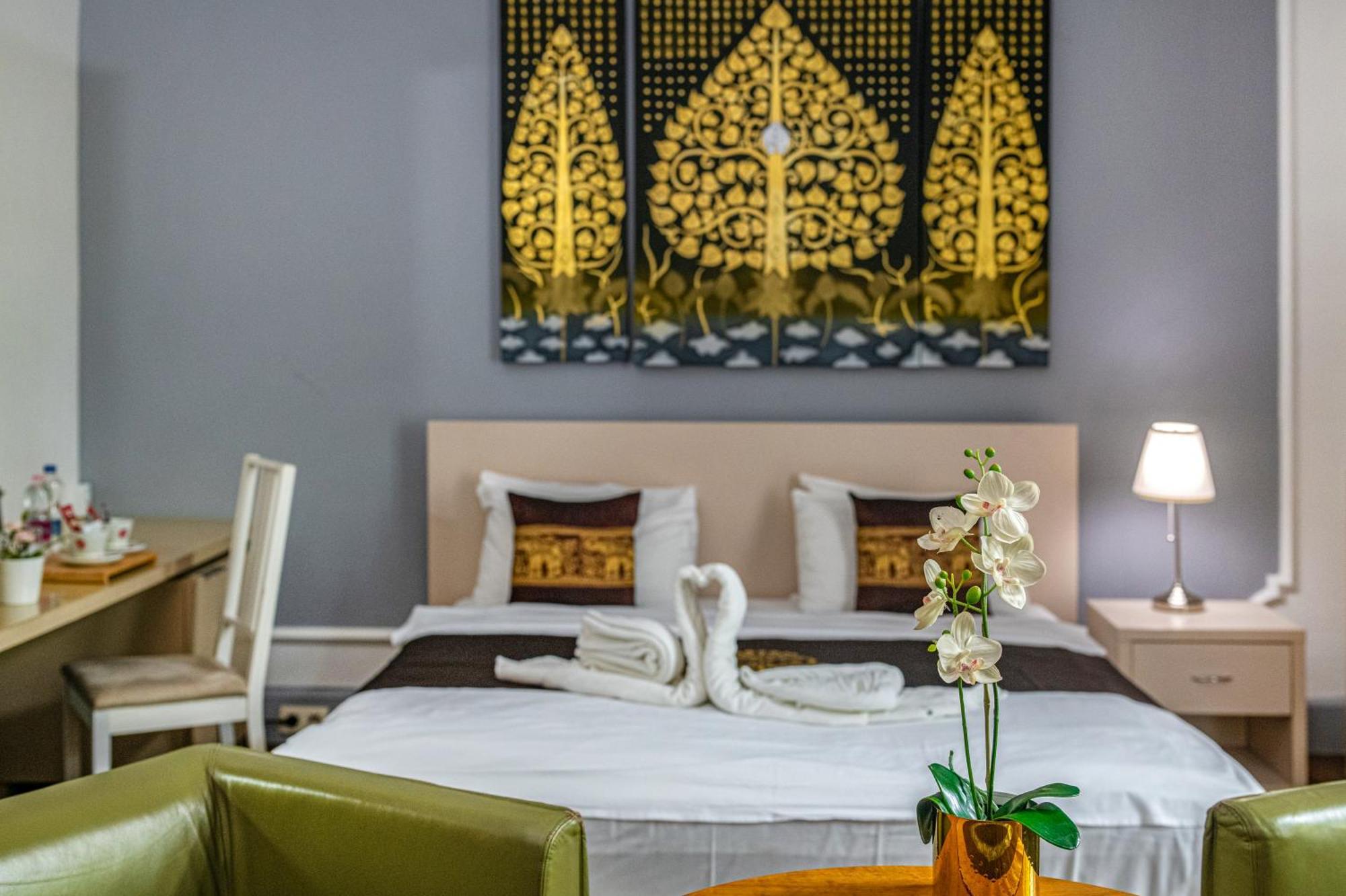 Andrassy Thai Hotel Budapest Bagian luar foto