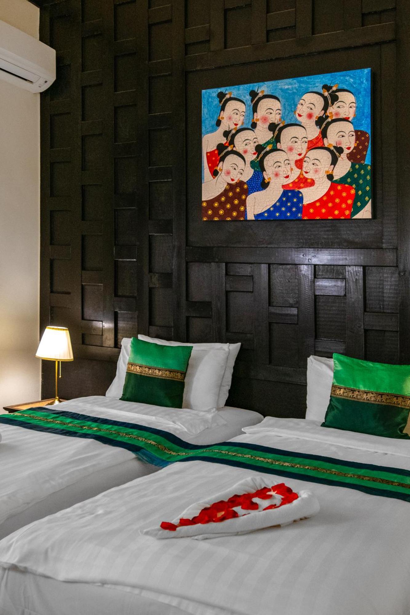 Andrassy Thai Hotel Budapest Bagian luar foto
