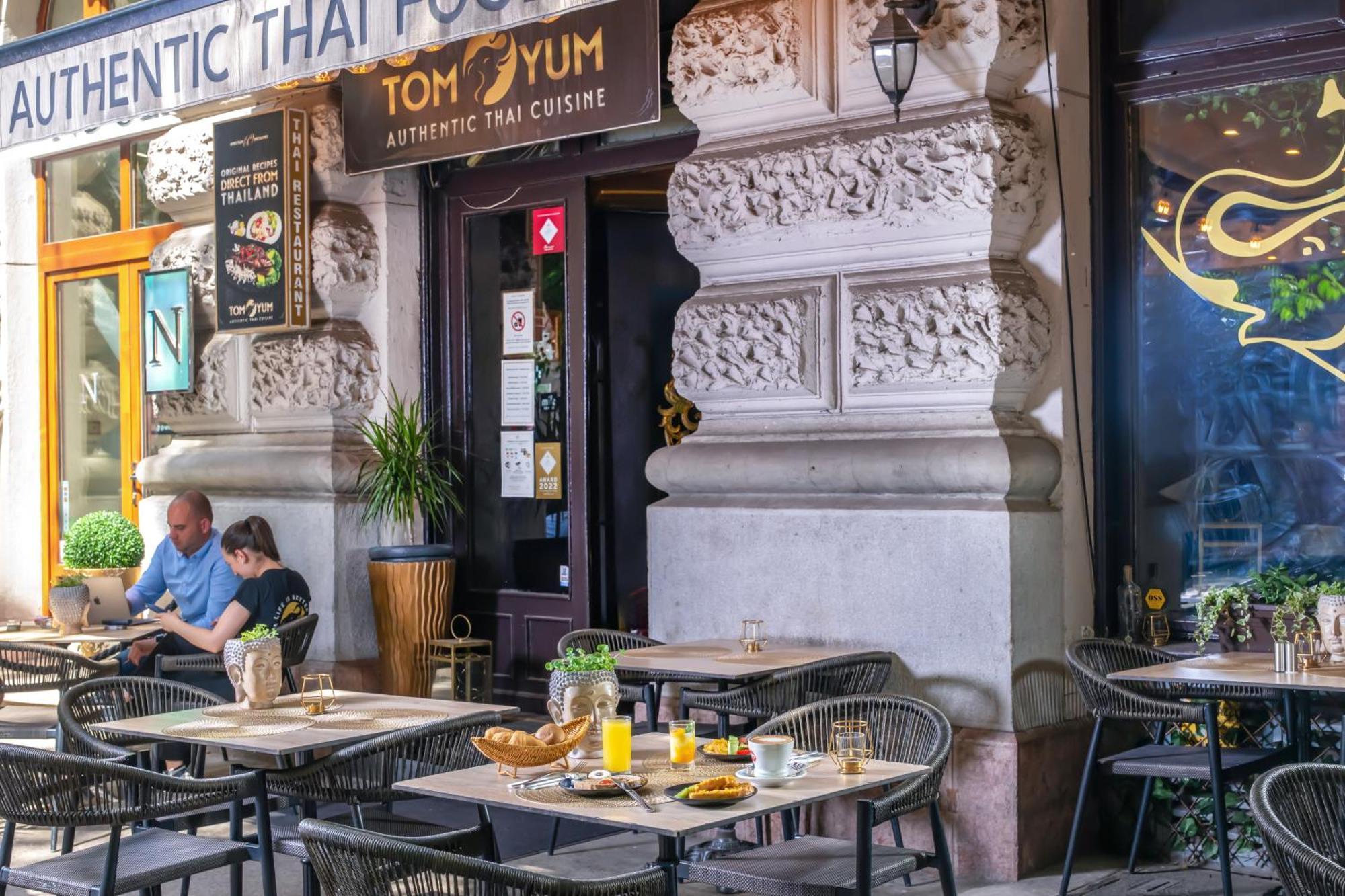 Andrassy Thai Hotel Budapest Bagian luar foto