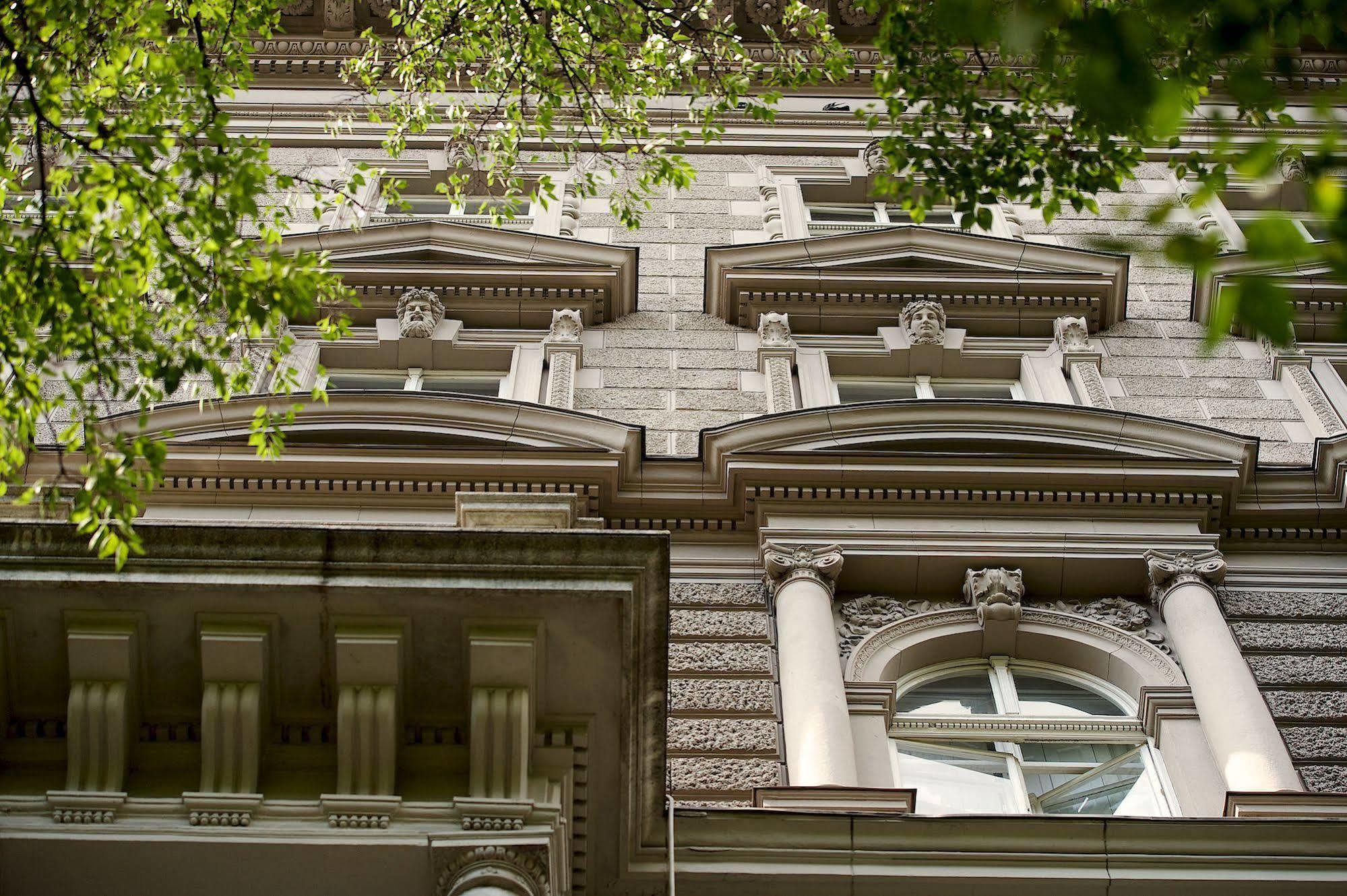 Andrassy Thai Hotel Budapest Bagian luar foto